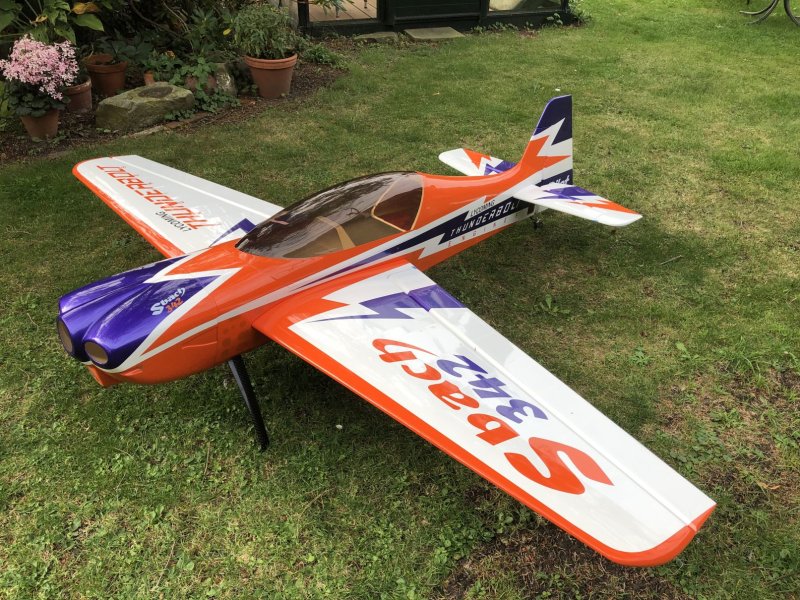 Pilot RC SBach 342 2,2m / DA60 beides Neuzustand