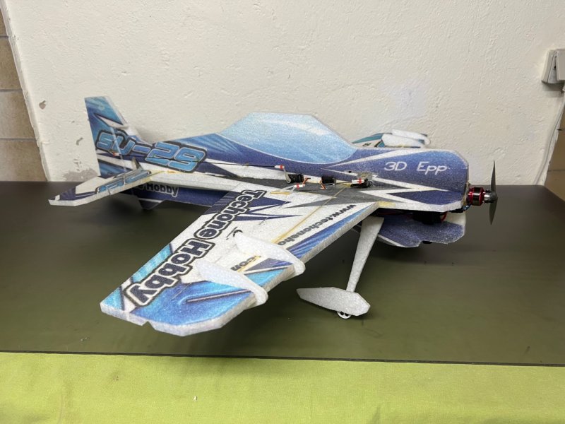 SU 29 Techone Shockflyer