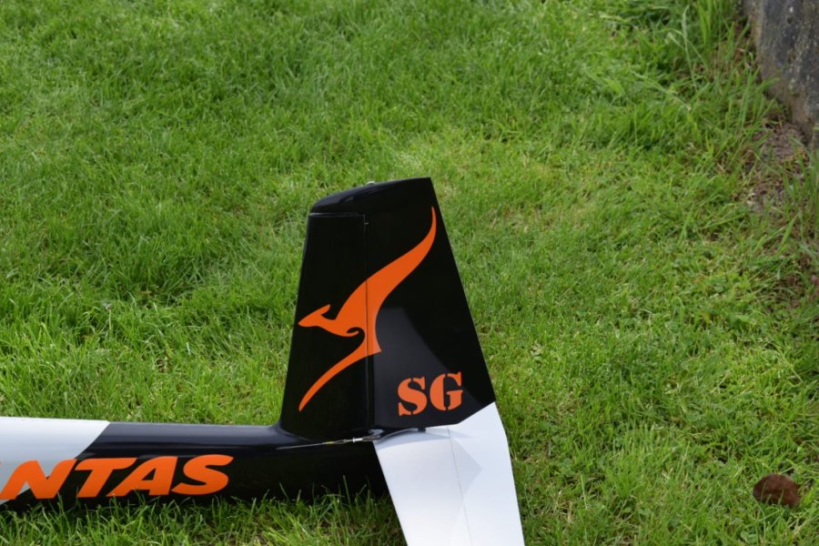 Swift 3.20 von SG Composite Qantas Design