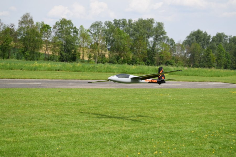 Swift 3.20 von SG Composite Qantas Design