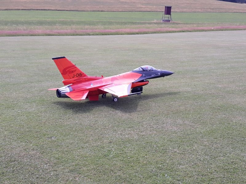 Verkaufe FlyEagle F-16 im Maßstab 1:5,5