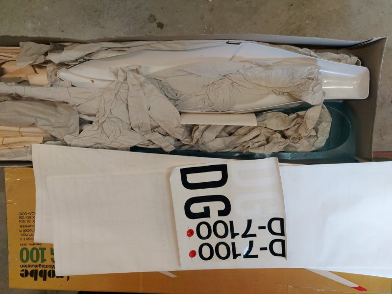 Robbe DG-100 1/4 scale bausatz