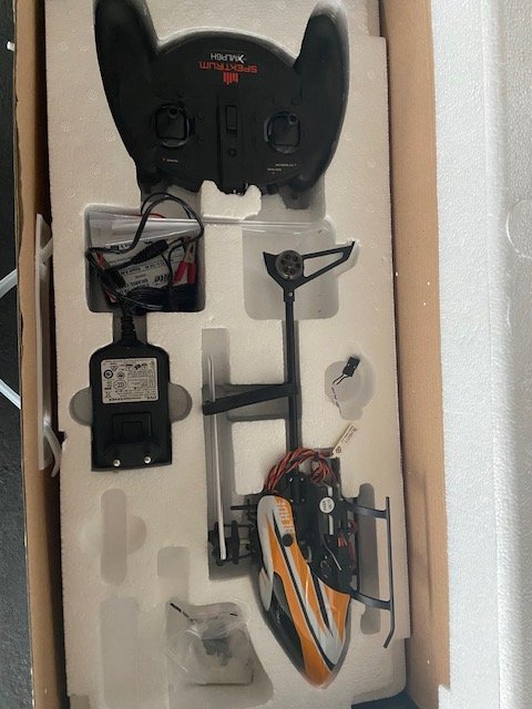 Verkaufe Blade 130 S im Set mit Fernsteuerung